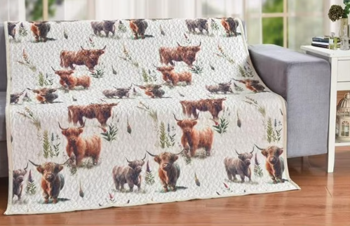 DL Blooms & Horns Throw Quilt